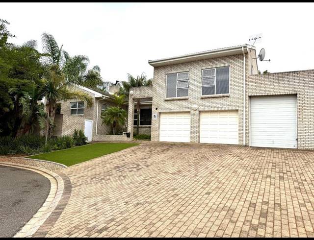 3 BEDROOM HOUSE FOR SALE IN TAFELZICHT